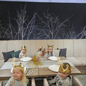 VELIČANSTVENA KRALJEVSKA VEČERA (19)