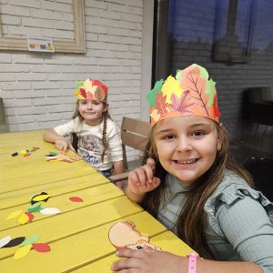 ZLATNE RUKE MALIIH VLADARA (10)