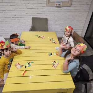 ZLATNE RUKE MALIIH VLADARA (23)