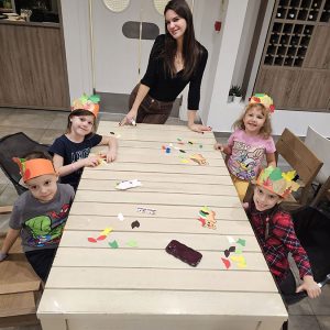 ZLATNE RUKE MALIIH VLADARA (25)