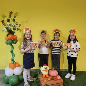 ZLATNE RUKE MALIIH VLADARA (28)