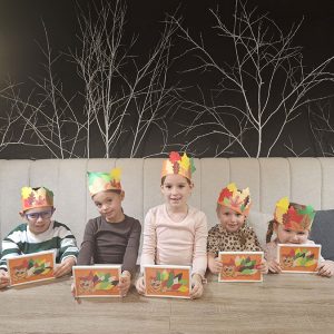 ZLATNE RUKE MALIIH VLADARA (34)