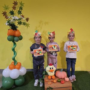 ZLATNE RUKE MALIIH VLADARA (35)