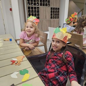 ZLATNE RUKE MALIIH VLADARA (7)