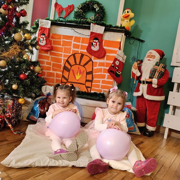 DEDA MRAZOV SVEČANI BAL HK1 (1)