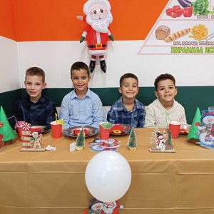 DEDA MRAZOV SVEČANI BAL HK4 (32)