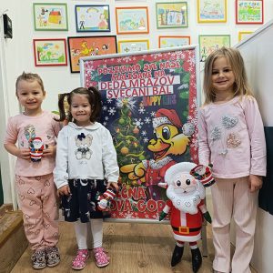 DEDA MRAZOV SVEČANI BAL HK4 (43)