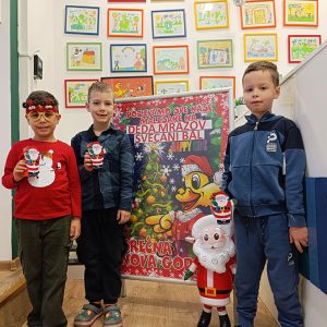 DEDA MRAZOV SVEČANI BAL HK4 (44)