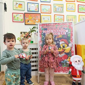 DEDA MRAZOV SVEČANI BAL HK4 (49)