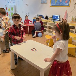 DEDA MRAZOV SVEČANI BAL HK5 (11)