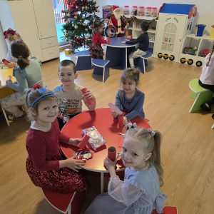 DEDA MRAZOV SVEČANI BAL HK5 (14)