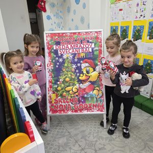 DEDA MRAZOV SVEČANI BAL HK5 (15)