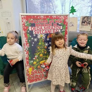 DEDA MRAZOV SVEČANI BAL HK6 (37)