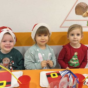 DEDA MRAZOV SVEČANI BAL HK6 (8)