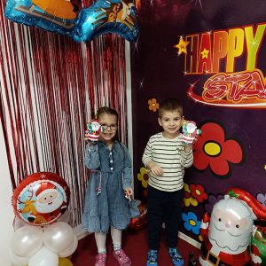 DEDA MRAZOV SVEČANI BAL HK7 (90)