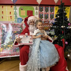 DEDA MRAZOV SVEČANI BAL HK9 (37)