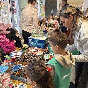 NOVOGODIŠNJI BAZAR (120)