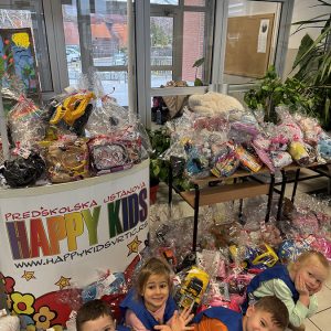 NOVOGODIŠNJI BAZAR (91)