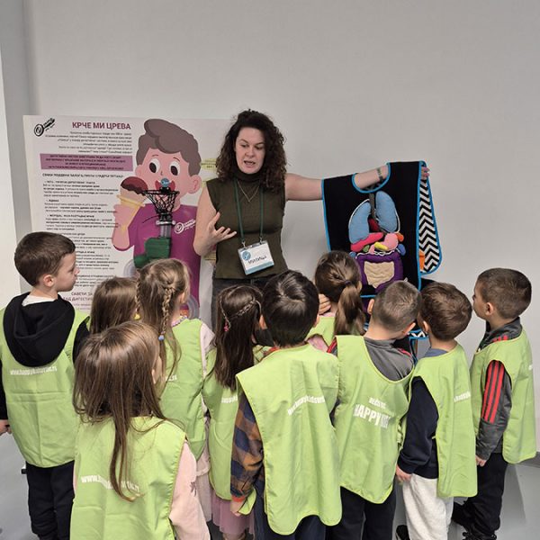 ZNANJE POD LUPOM HK9 (1)