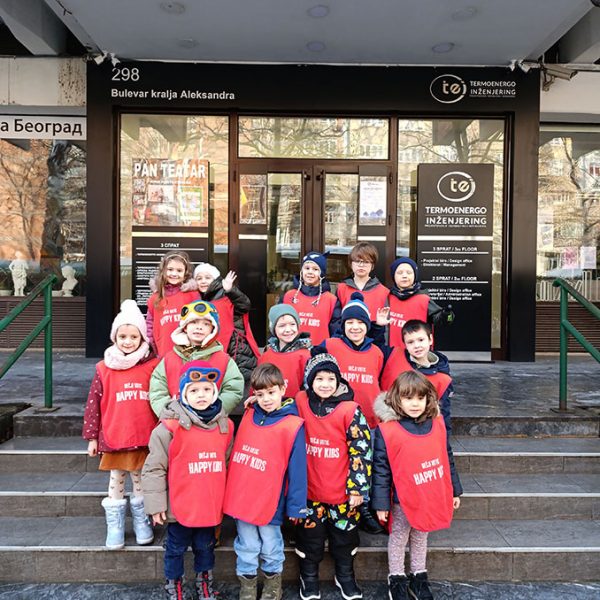 PAN TEATAR SNEŽNA KRALJICA HK6 (1)