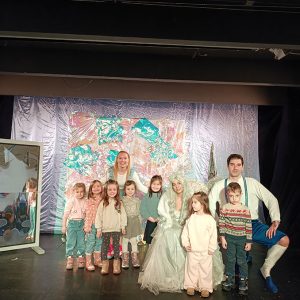 PAN TEATAR SNEŽNA KRALJICA HK6 (17)