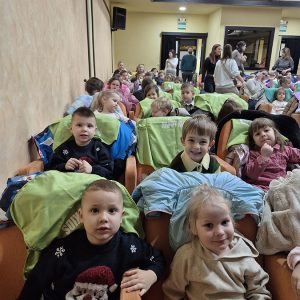 PAN TEATAR SNEŽNA KRALJICA HK9 (5)