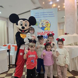 DIZNIJEV MAGIČNI PARTY (19)