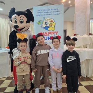 DIZNIJEV MAGIČNI PARTY (22)