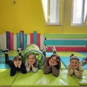 PUTUJEMO U KRALJEVSTVO NAJBOLJIH DRUGARA (16)