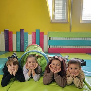 PUTUJEMO U KRALJEVSTVO NAJBOLJIH DRUGARA (20)