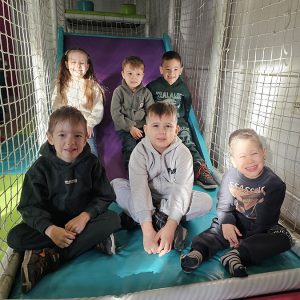 PUTUJEMO U KRALJEVSTVO NAJBOLJIH DRUGARA (22)