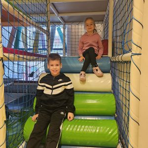 PUTUJEMO U KRALJEVSTVO NAJBOLJIH DRUGARA (23)