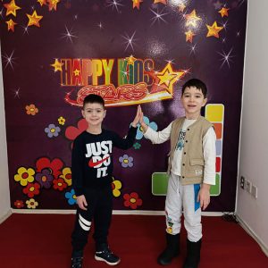 PUTUJEMO U KRALJEVSTVO NAJBOLJIH DRUGARA (3)