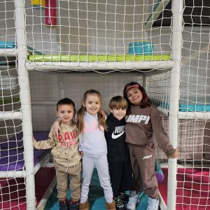 PUTUJEMO U KRALJEVSTVO NAJBOLJIH DRUGARA (39)