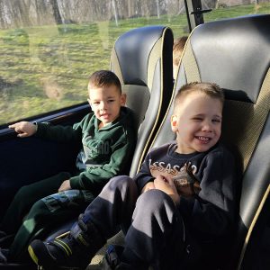 PUTUJEMO U KRALJEVSTVO NAJBOLJIH DRUGARA (73)