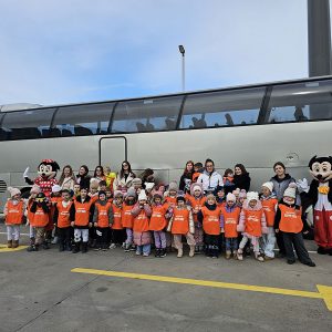 PUTUJEMO U KRALJEVSTVO NAJBOLJIH DRUGARA (92)