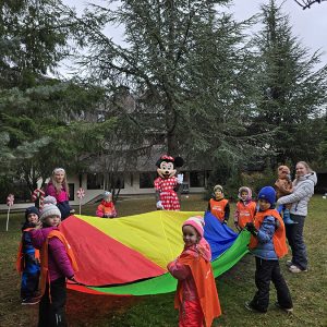 ŠARENI KRUG PRIJATELJSTVA (12)