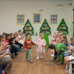 VELIKI CVETNI KARNEVALSKI MASKENBAL HK4 (28)