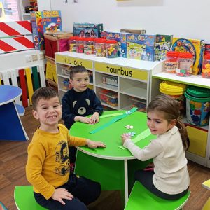 VELIKI CVETNI KARNEVALSKI MASKENBAL HK4 (65)