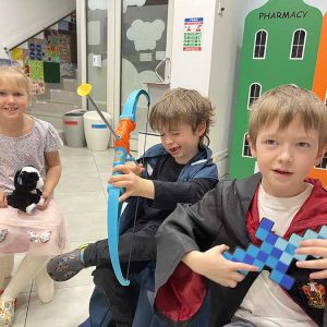 VELIKI CVETNI KARNEVALSKI MASKENBAL HK6 (35)