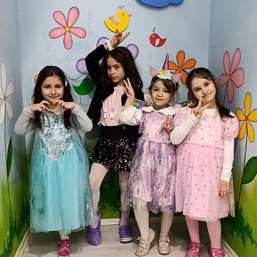 VELIKI CVETNI KARNEVALSKI MASKENBAL HK7 (1)