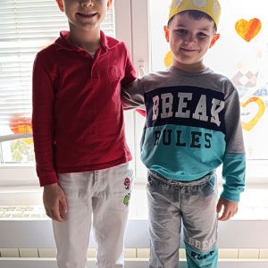 VELIKI CVETNI KARNEVALSKI MASKENBAL HK7 (49)