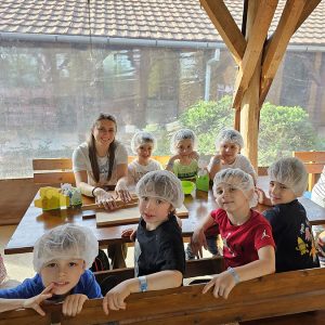 MALI UMETNICI U PEKARSKOJ RADIONICI (17)