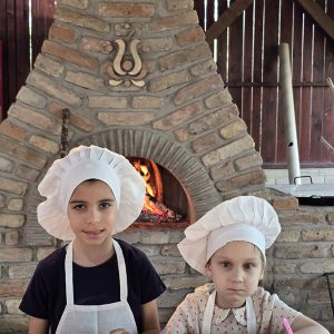 MALI UMETNICI U PEKARSKOJ RADIONICI (19)