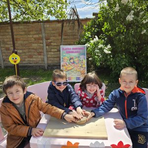 MIRISNE USPOMENE IZ DEČIJE KUHINJE (21)