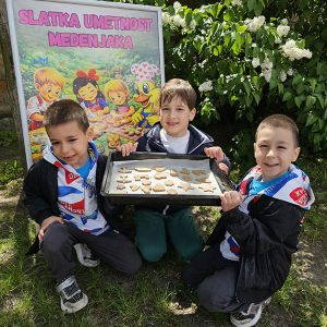 MIRISNE USPOMENE IZ DEČIJE KUHINJE (22)