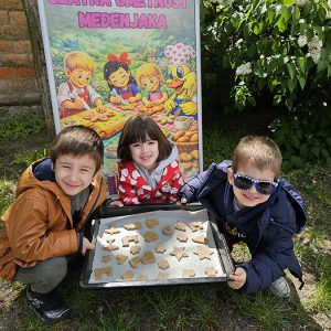 MIRISNE USPOMENE IZ DEČIJE KUHINJE (23)