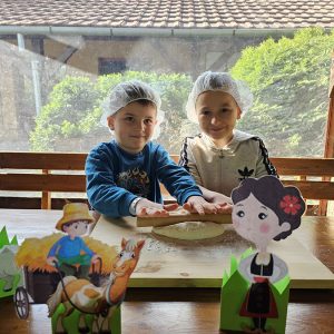 TESTO POD PRSTIMA-ČAROLIJA POČINJE (2)