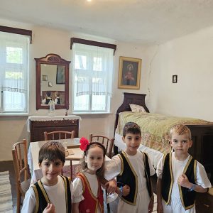 U SVETU TRADICIJE (16)