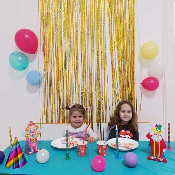 VEČE MALIH KLOVNOVA HK1 (1)